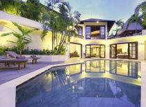 Villa Kubu Deluxe 2 bedroom, View of Villa from the Pool